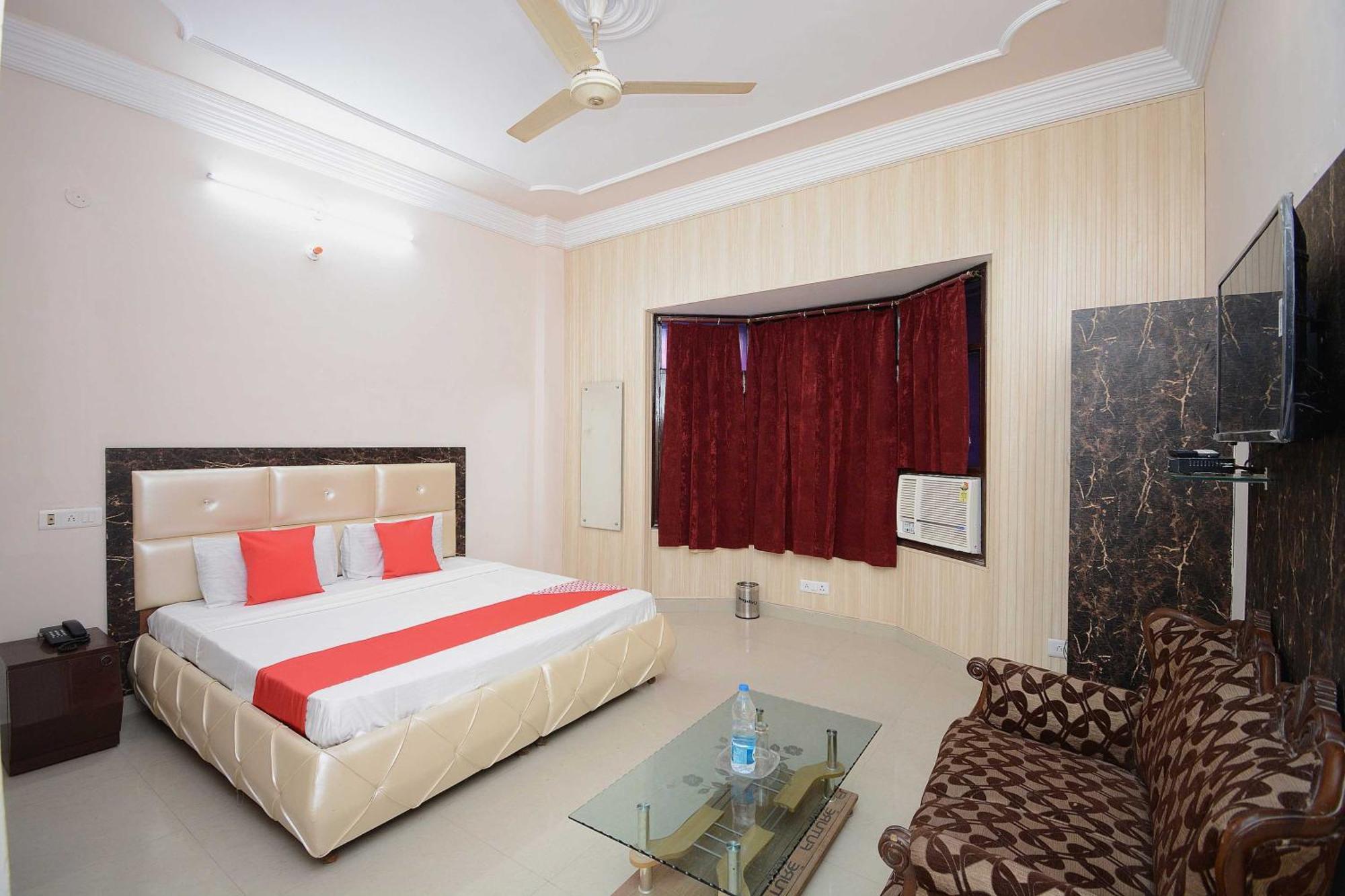 Hotel Asia Palace Pathānkot Exterior foto