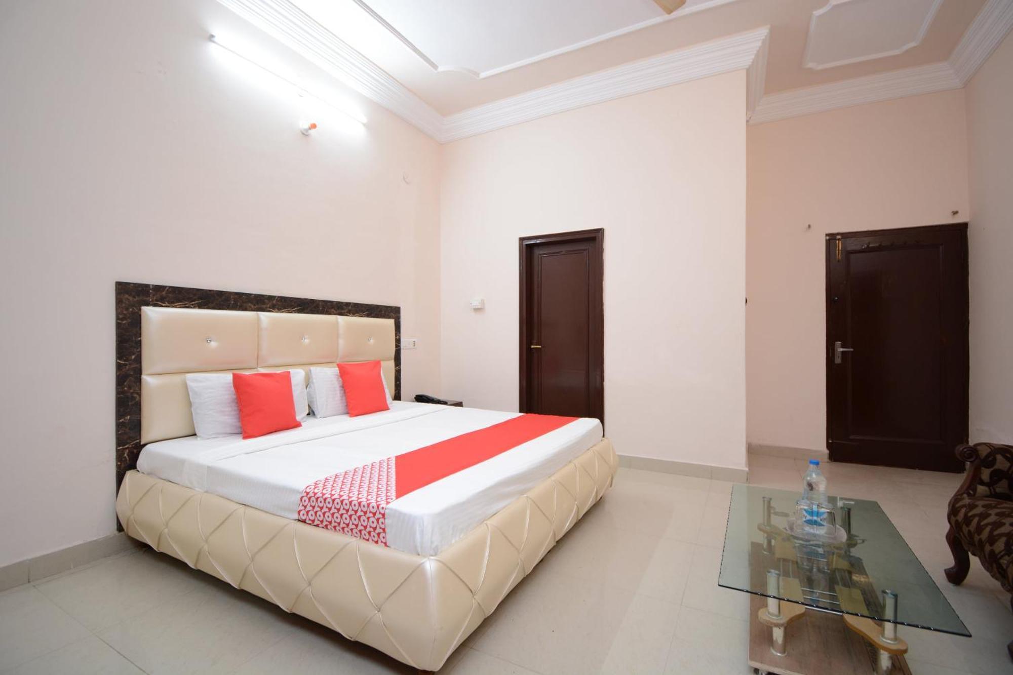 Hotel Asia Palace Pathānkot Exterior foto